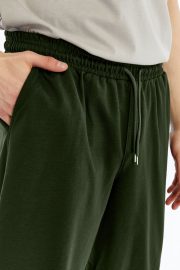 Erkek Oversize Duble Paça Penye Şort - Haki - Görsel 7